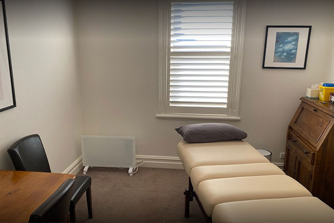 East West Clinic Orange - Treatment Room